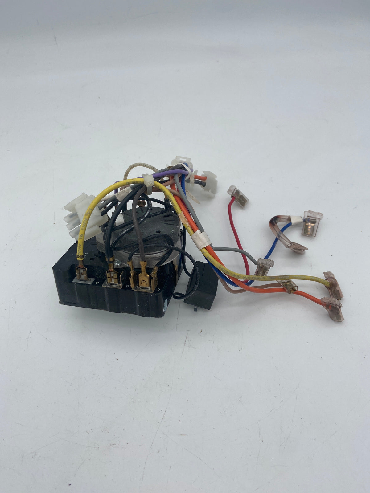 131719100 Minuteur de contrôle de sécheuse Frigidaire d'origine OEM 3338B5 - Utilisé