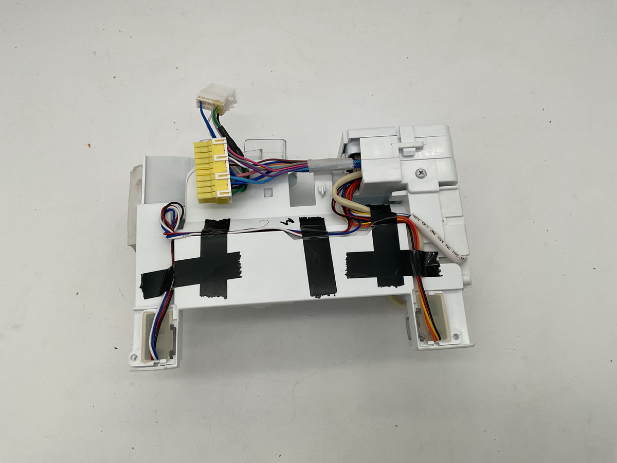 Machine à glaçons pour réfrigérateur LG AEQ73110210