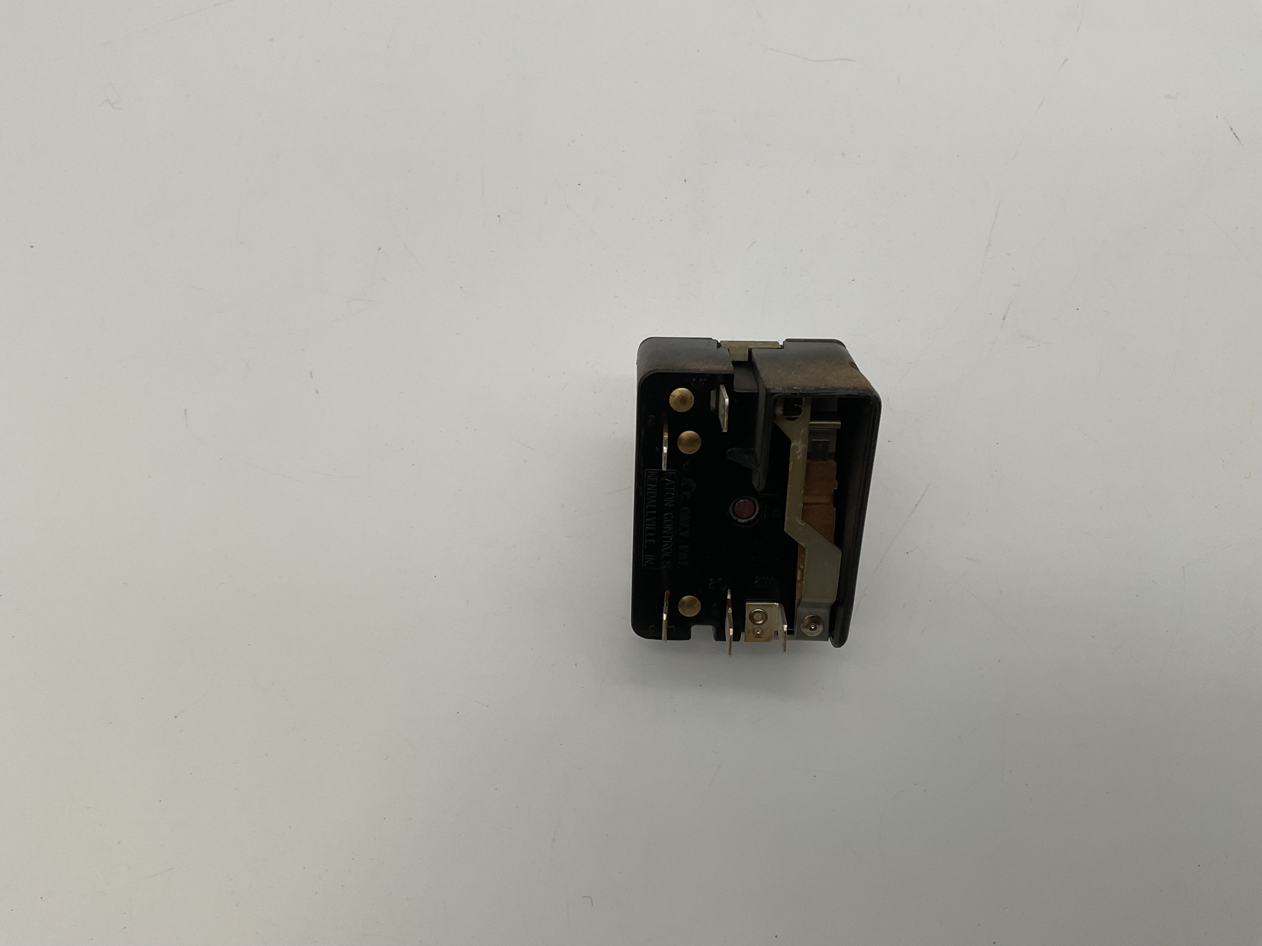 GE RANGE SURFACE ELEMENT SWITCH 1400W 320C451P01