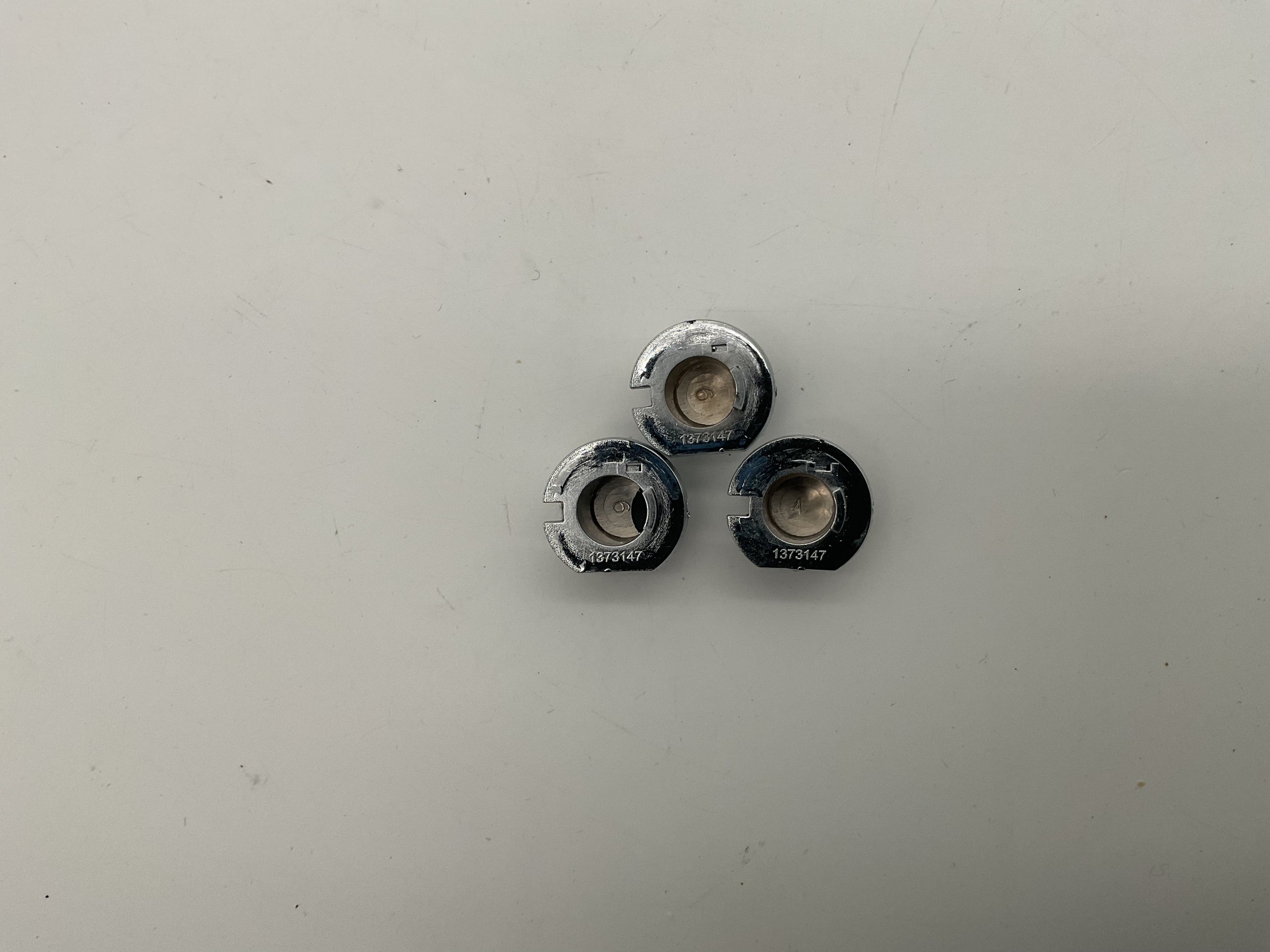 1373147 Jeu de 3 boutons-poussoirs pour lave-linge Frigidaire d'origine OEM