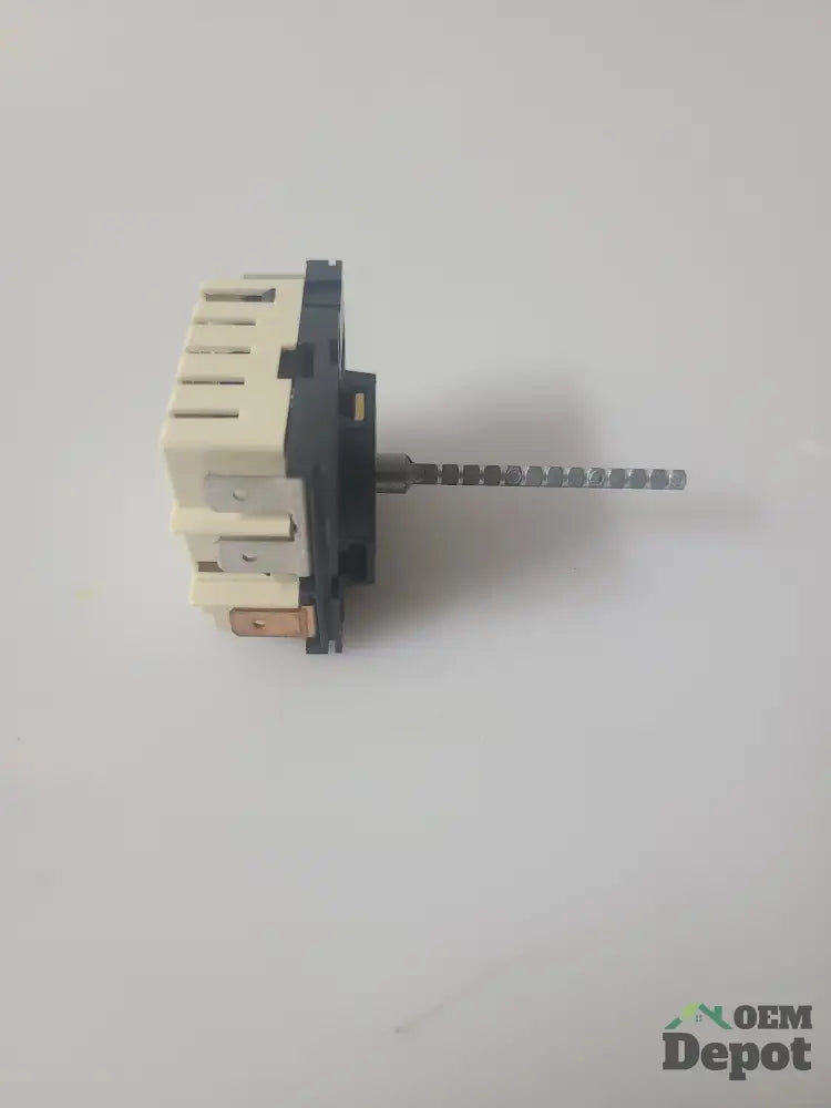 Commutateur de brûleur pour cuisinière Frigidaire Robertshaw MPA-W108-UXM 240V 15A