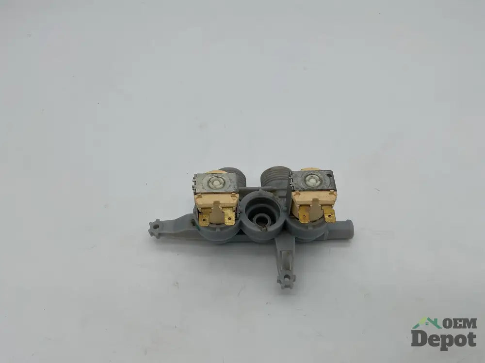 Électrovanne d'arrivée d'eau triple pour lave-linge GE WH13X10037