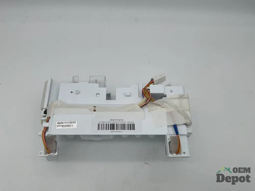 Ensemble machine à glaçons pour réfrigérateur LG AEQ73110210