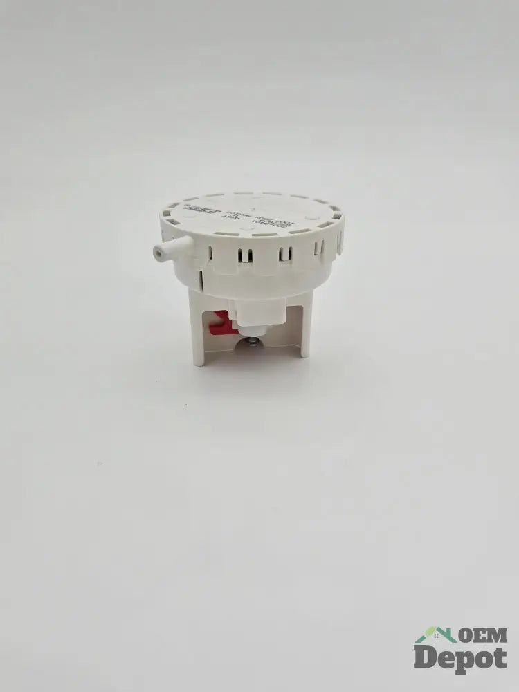Pressostat de niveau d'eau pour lave-linge Whirlpool n° 8577844 (W10339251)