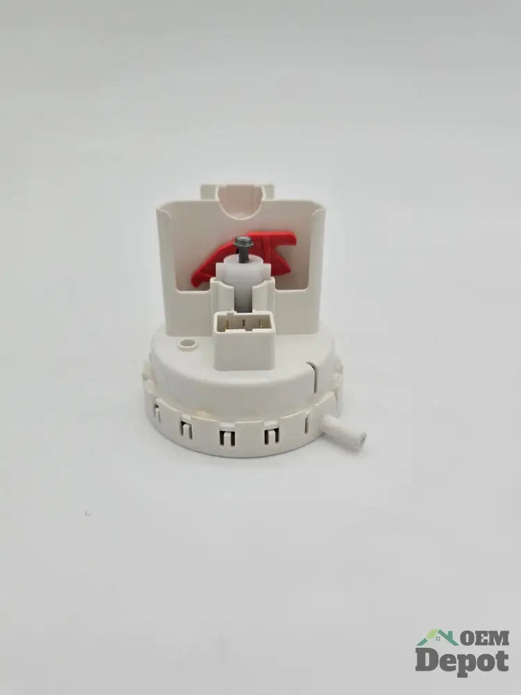 Pressostat de niveau d'eau pour lave-linge Whirlpool n° 8577844 (W10339251)