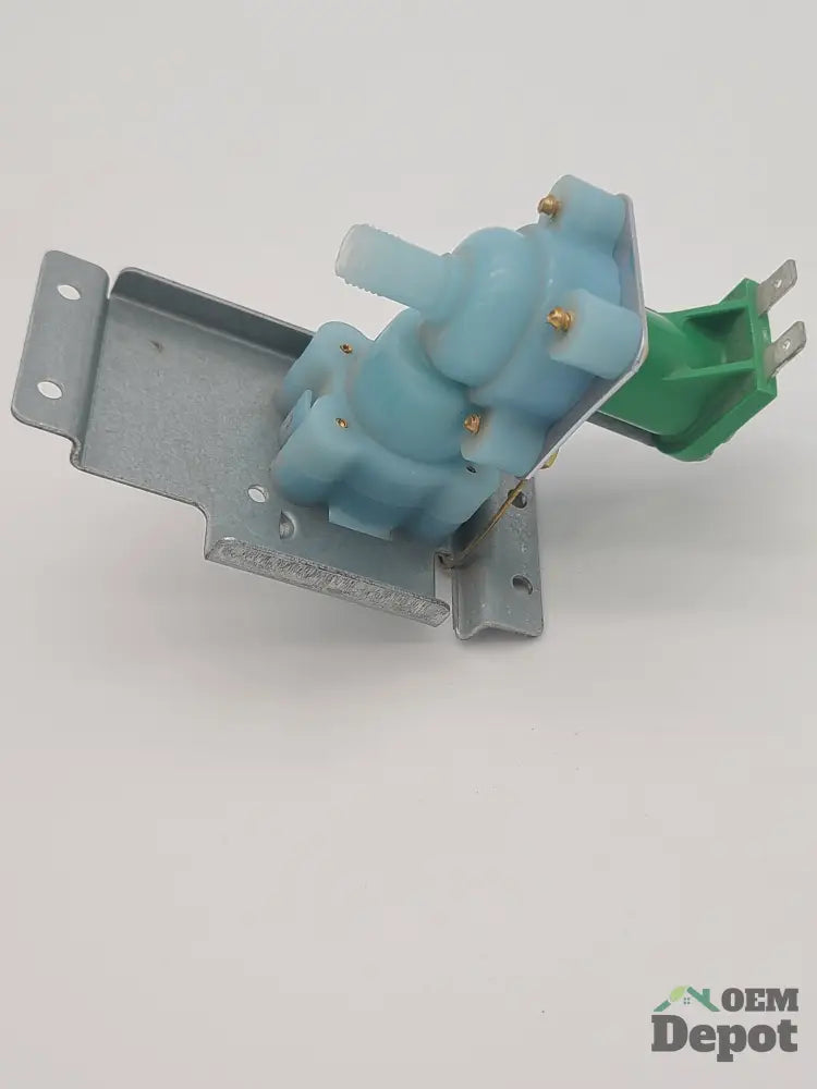 Électrovanne d'arrivée d'eau pour réfrigérateur Whirlpool (W10833899) 12490801